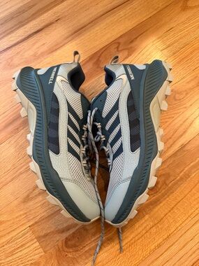 Merrell Men’s Grey and Dark Teal Trail Running Shoe